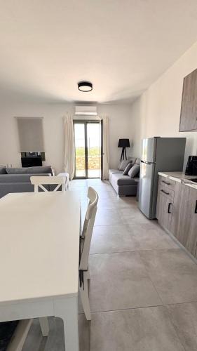 Kithira Apartment | Aroniadika rooms