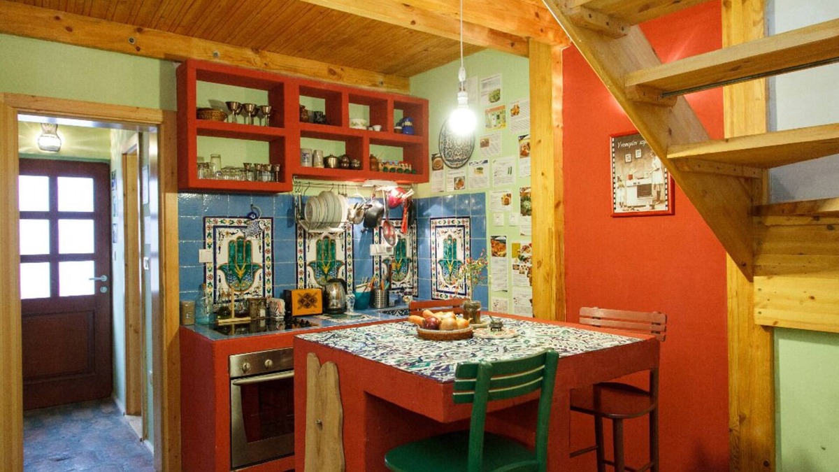 Stari Grad House | AROUND THE WORLD HOUSE. Unique, cosy, 2-level, pet friendly apartment at Dorcol
