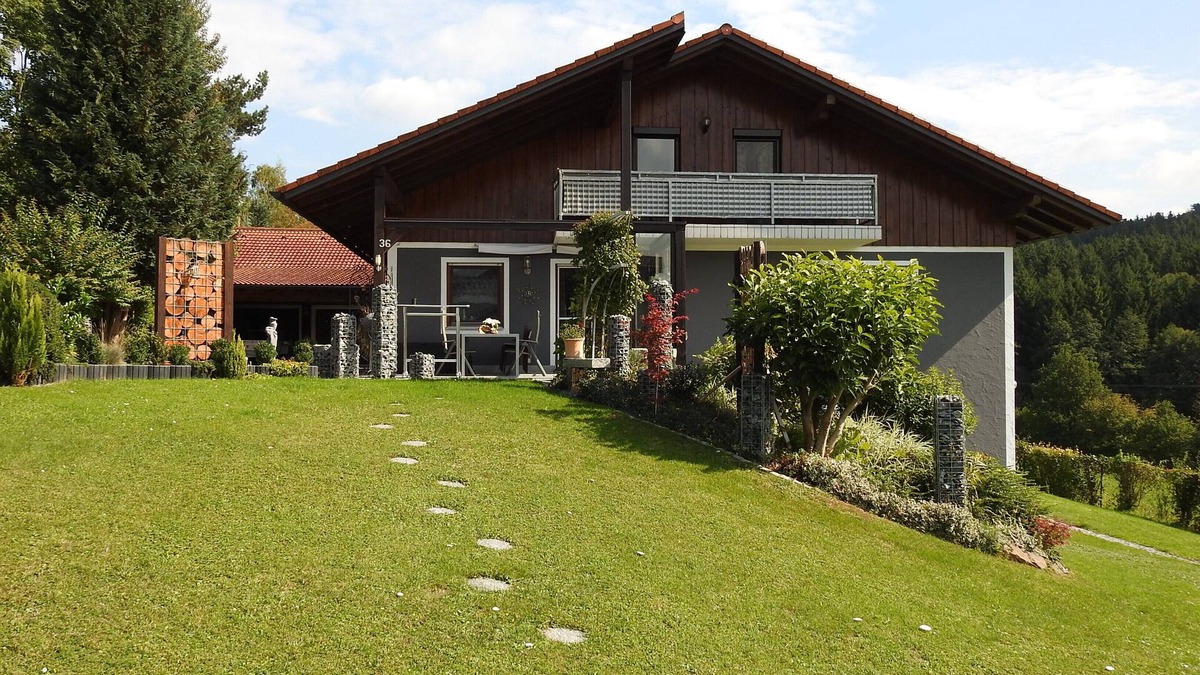 Landorf Apartment | Arrive and feel at home in a charming, quiet, large * Rosen fewo.