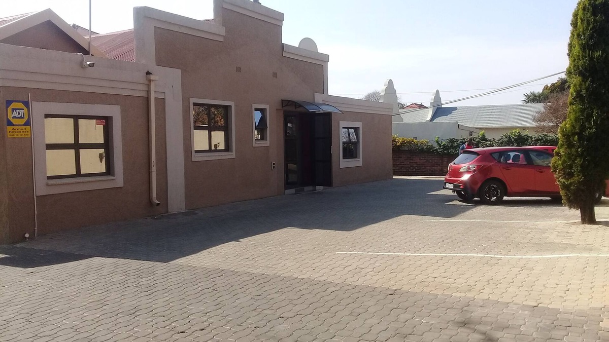 Greater Johannesburg Metropolitan Area Cabin | Arrive as Guests, Leave as friends.