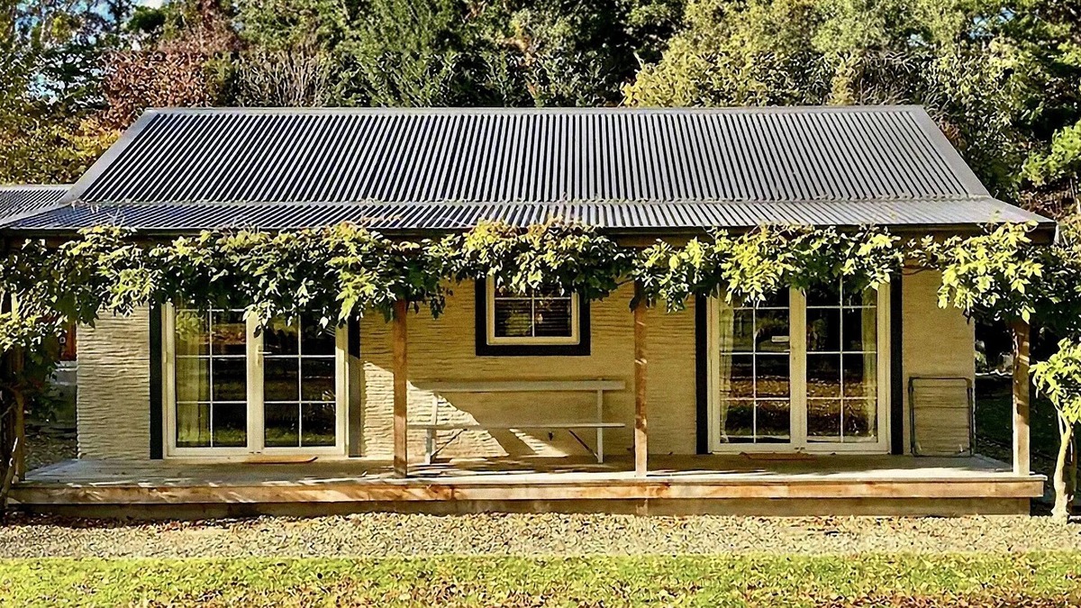 Arrow Junction Cottage | Arrow Junction Cottage