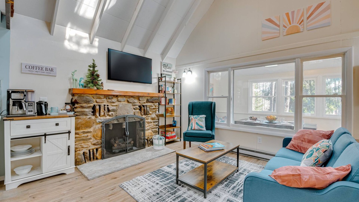 Pocono Lake Cabin | Arrowhead Lake Access: Cabin w/Resort Amenities