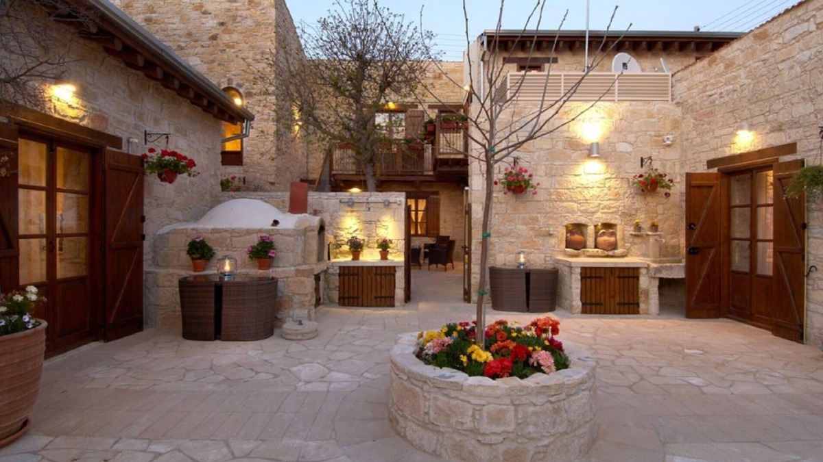 Agia Fyla Ski Chalet | Arsorama Village Homes