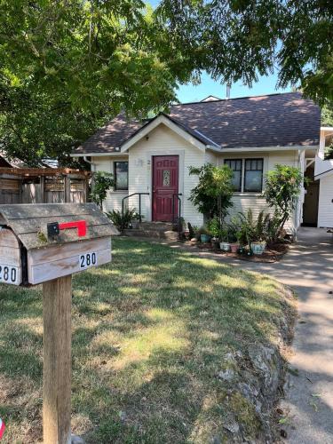 Whiteaker Apartment | Art and Book Lovers