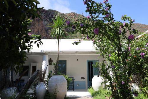 Panarea Bed & Breakfast | Art B&B