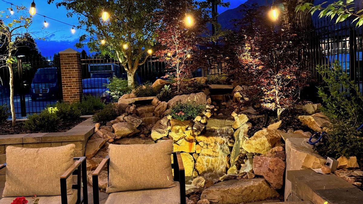 Springville Hotel | Art City Inn