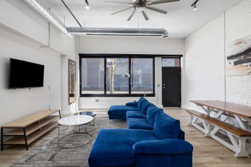 West Central Apartment | Art District Loft - 4BD/2BA Downtown SGF