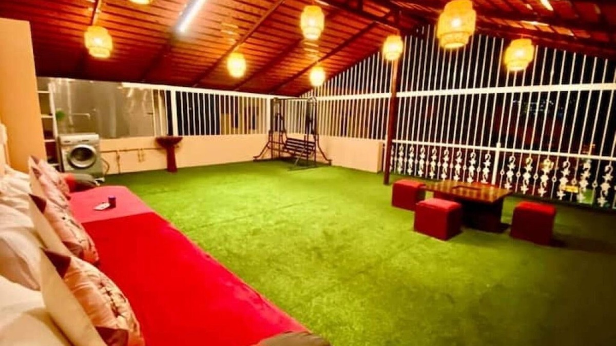 Chamundi Nagar Apartment | Art House - Luxury Apartment with Air Conditioning - 102