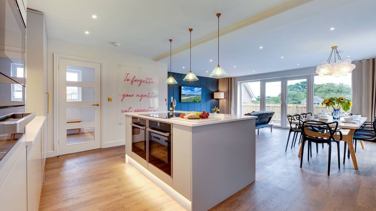 North Sunderland House | Art House Seahouses - sleeps 10 guests in 4 bedrooms
