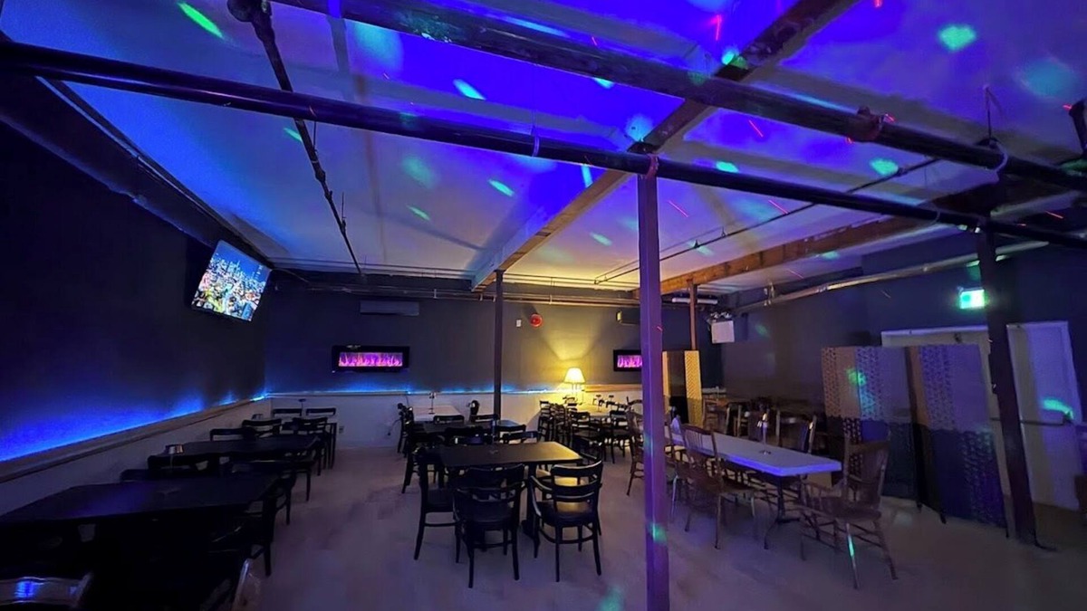 Maple Ridge Hotel | art infiniti hotel