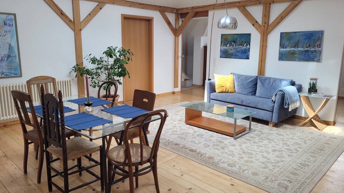 Weimar Apartment | Art meets the Classical City - Sunny Roof Apartment in Weimar's Best Location