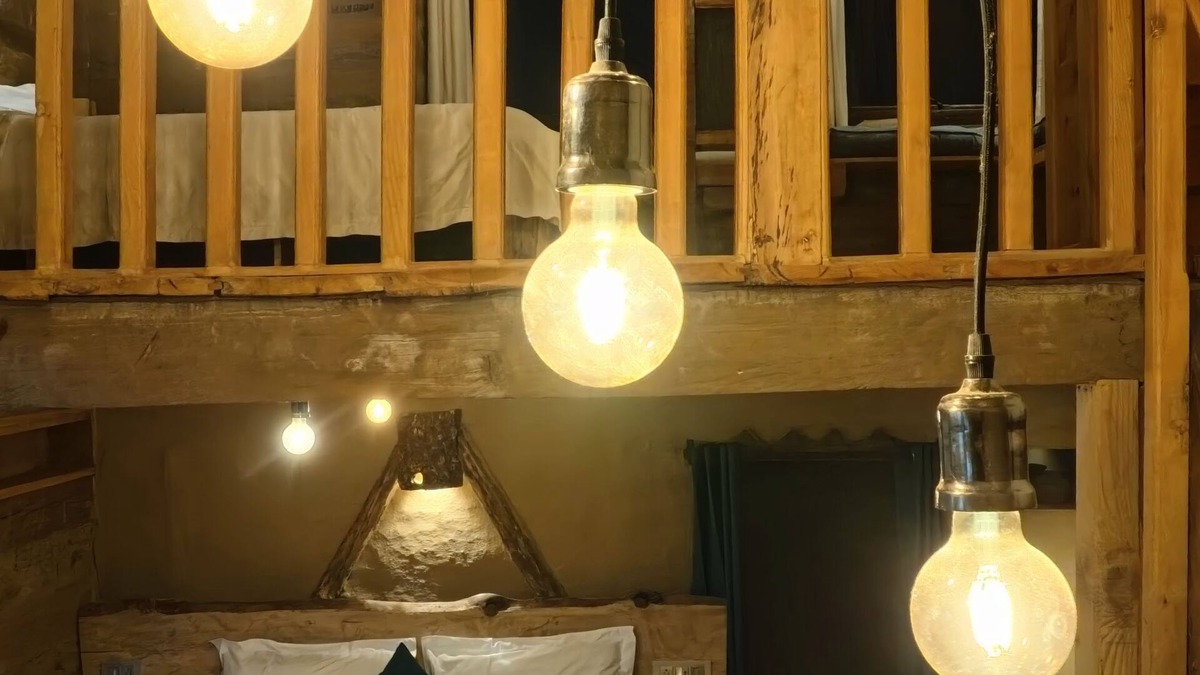 Manali Villa | ART Naggar-Winter Bliss suite ft. Hottub&Fireplace