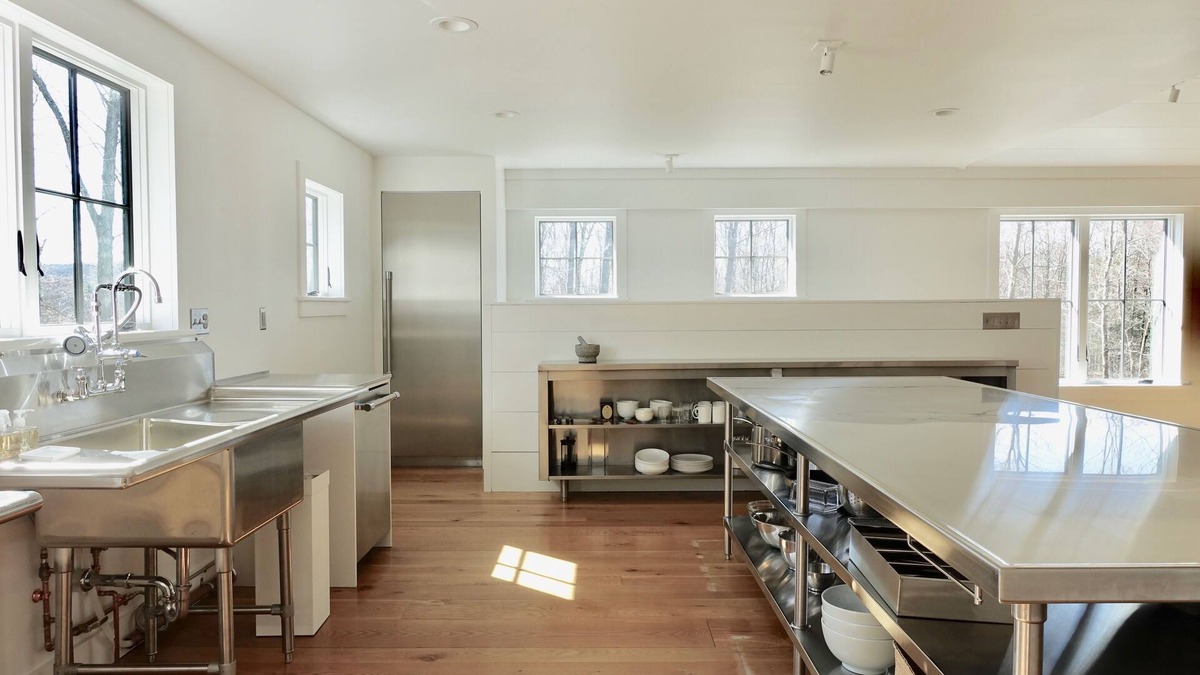 Hillsdale House | Art Studio House in Private Mountaintop Nature Preserve