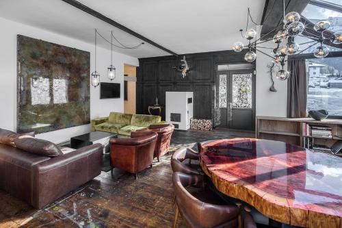 Selva di Val Gardena Apartment | Artefugium Atelier