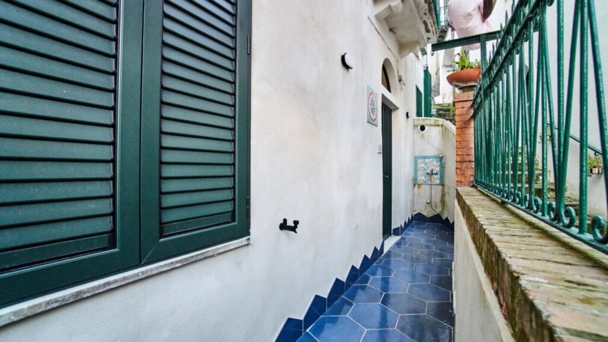 Raito Apartment | ARTEMIS HOUSE