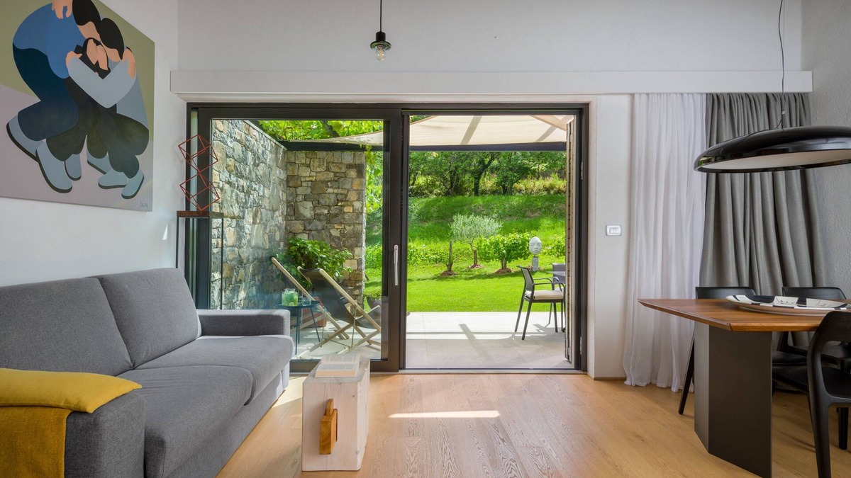 Kras Apartment | Artes Apartment Ruj with Free Hot Tub & Sauna