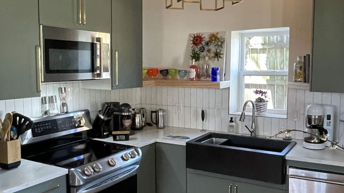 Oak Cliff House | Arthouse- Bishop Arts - Beautiful house in historical Winnetka neighborhood.