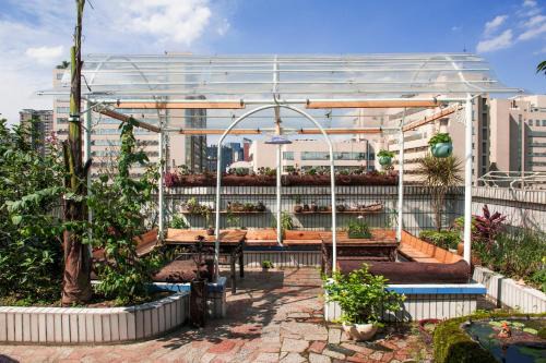 Chengdu City Centre Apartment | Arthur's Roof-Top