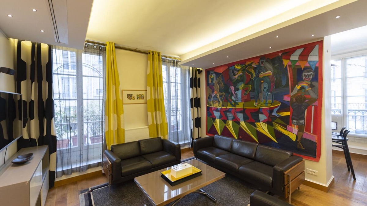 Les Halles Apartment | Artirama, 2BR/1BA, 4 people