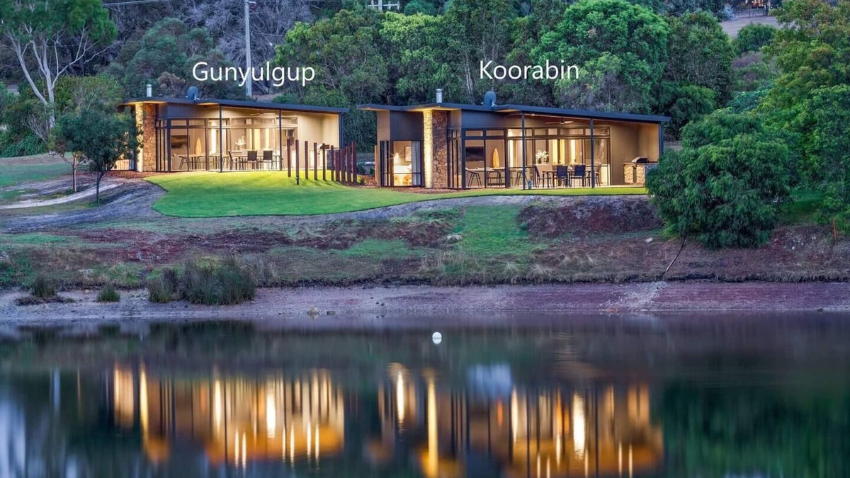 Yallingup Villa | Artisan Koorabin Lakeside Luxe Retreat next to Spa
