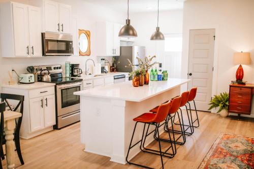 Athens Apartment | Artist Retreat - Near Downtown, Stadium, Campus