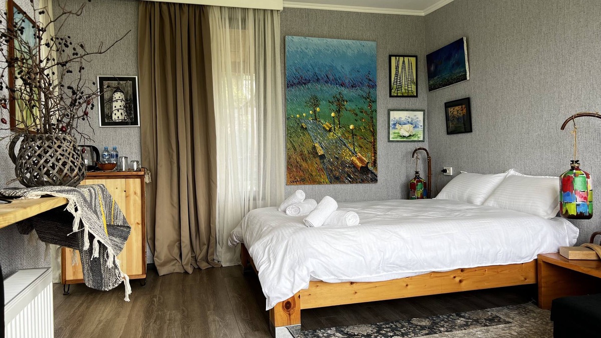 Telavi Cottage | Artist's Cellar in Telavi, place where you spent time with friends and family.