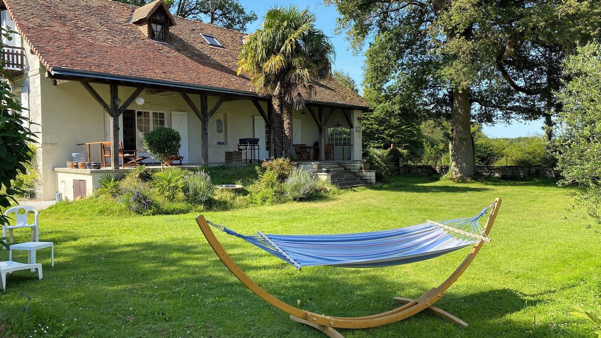 Chenevelles House | Artist's house in a preserved natural setting, near the Futuroscope