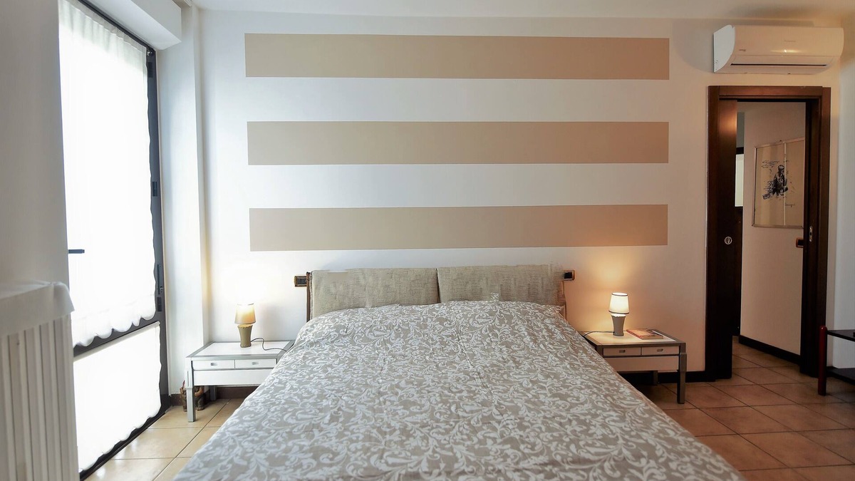 Greco Apartment | Artist's Garden Stylish flat with roof garden anf free garage