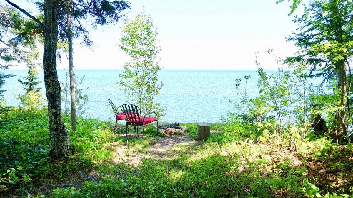 La Pointe Cottage | Artist's Perch on Madeline Island Overlooking Big Bay and Short Walk To Beach