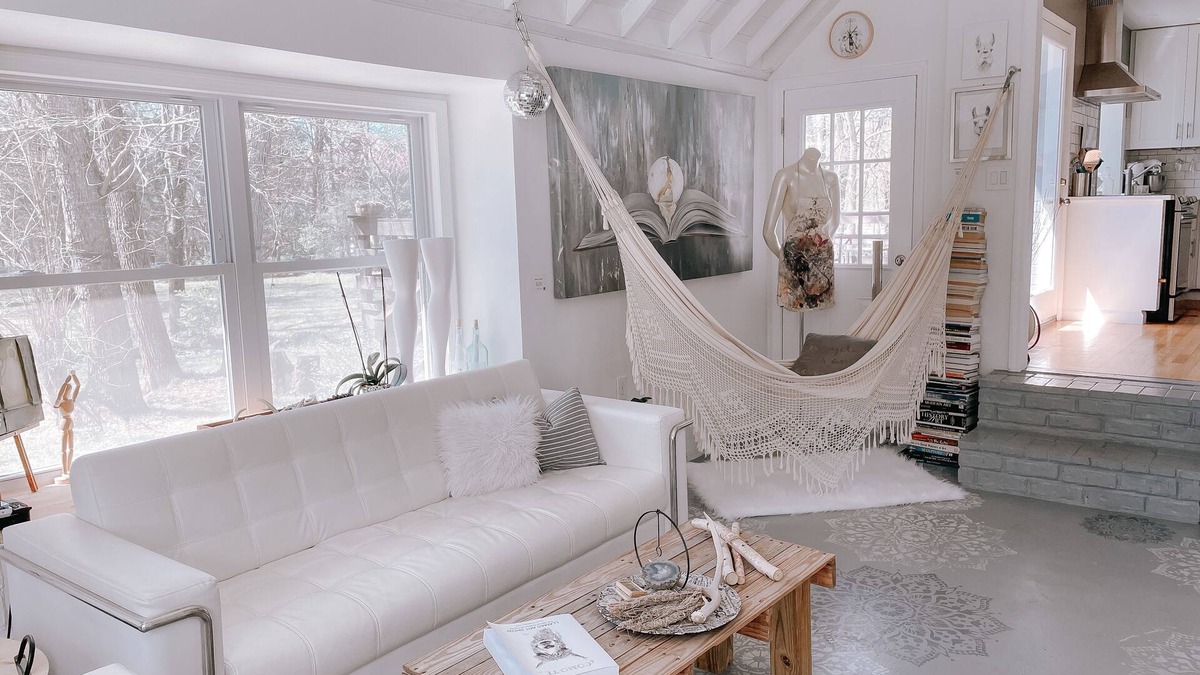 Smyrna House | Artist Studio Retreat (20 mi. from Nashville)