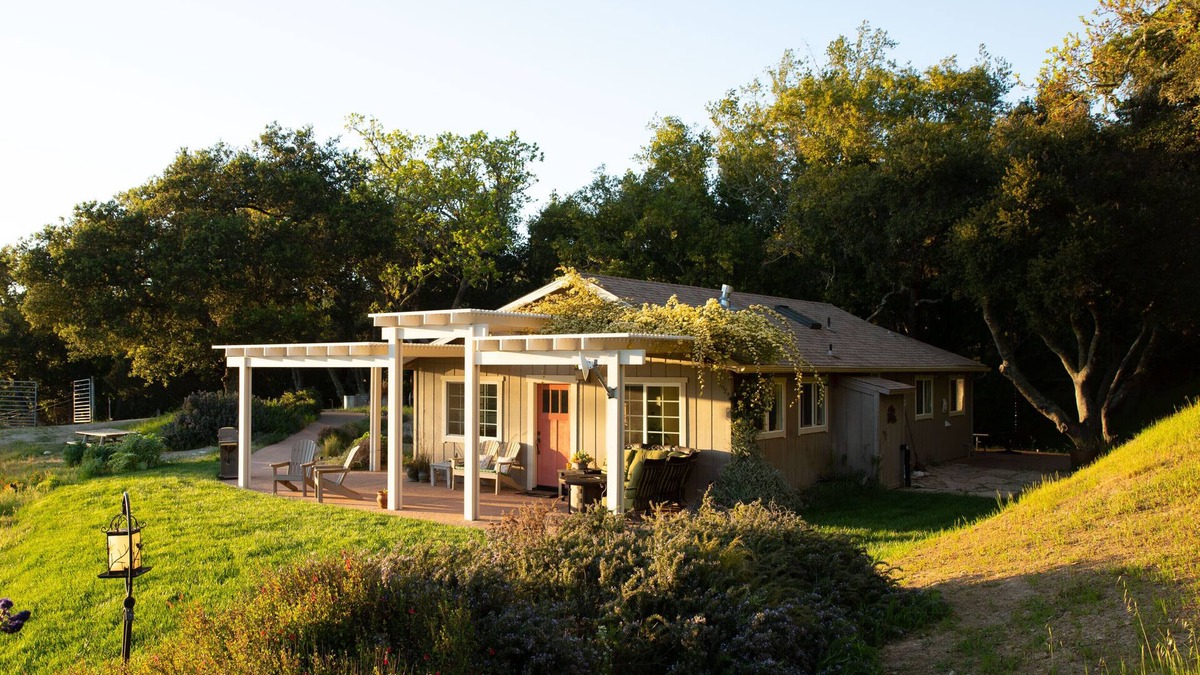 Templeton Cottage | Artist Vineyard Cottage - coastal influence in the heart of Wine Country!