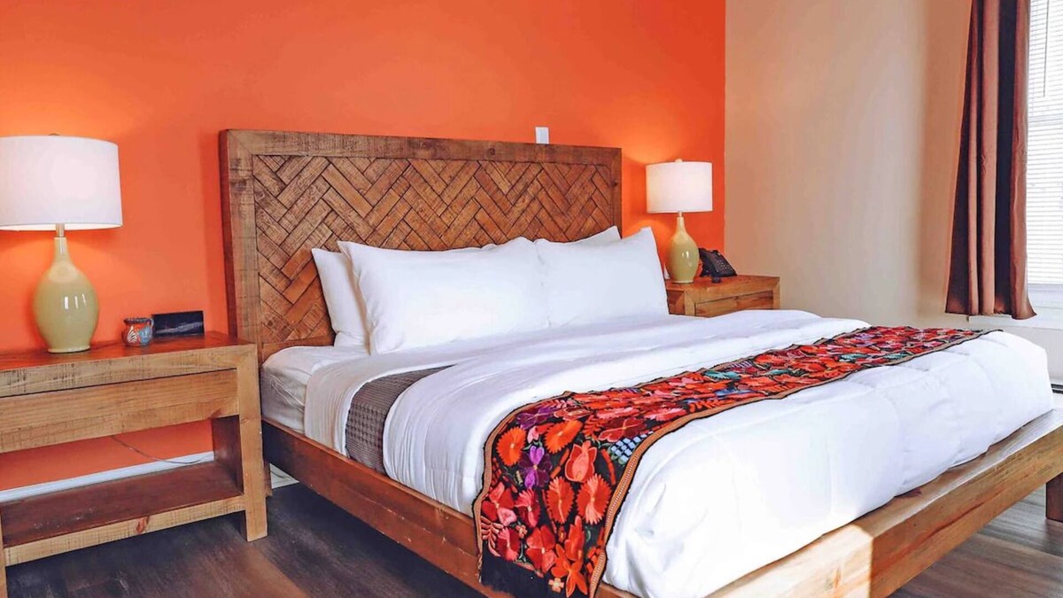 Milford House | Artistic Milford Room w/Living Area | Ideal for Couple Stay