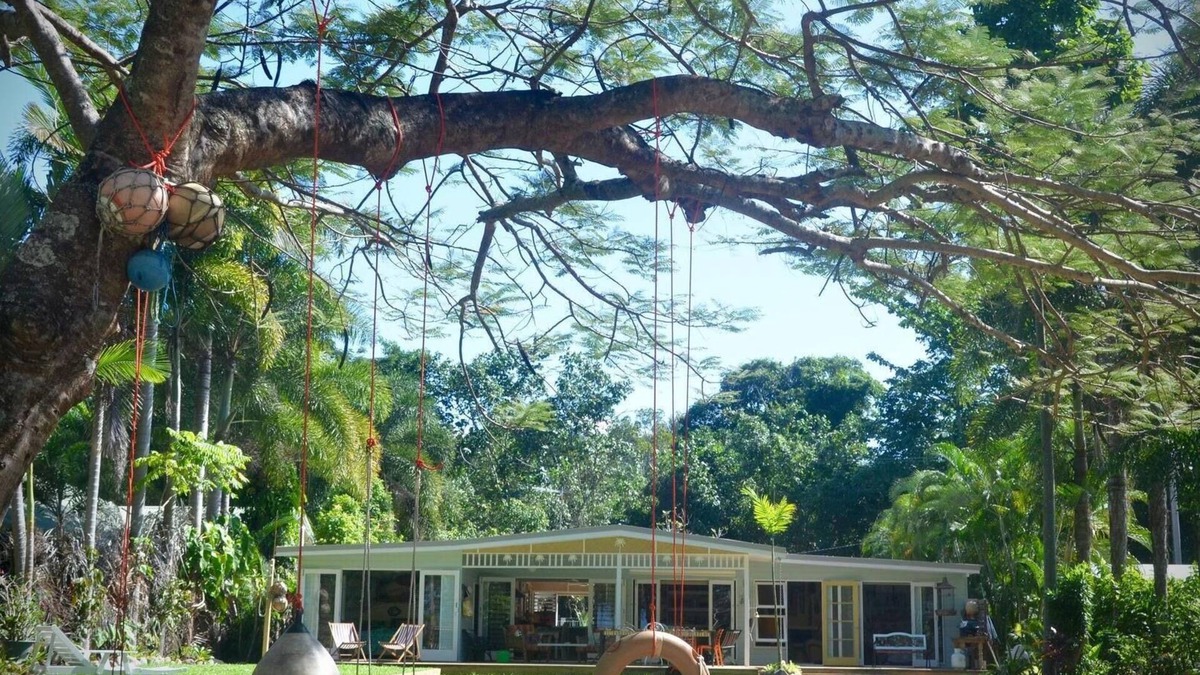 Wonga Beach House | Artists' Beach Front