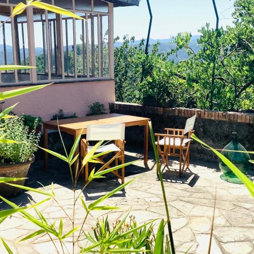 Sesta Godano House | Artists' holiday home near Cinque Terre - 4 bedrooms, large terrace, great views