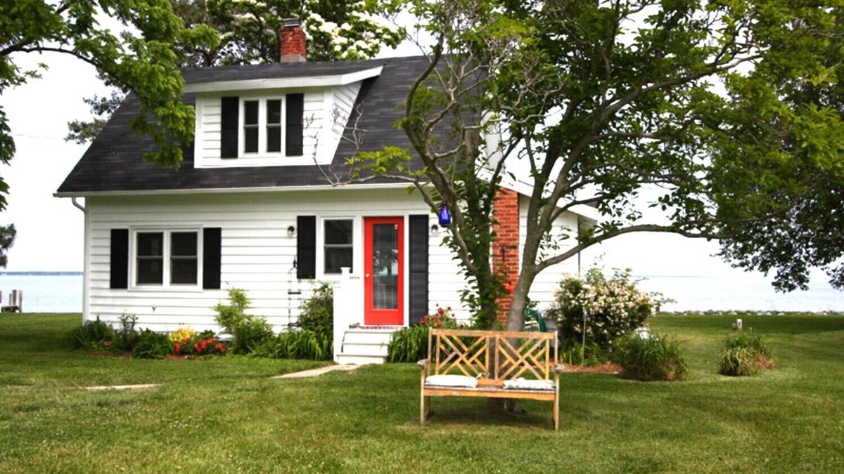 Tilghman Cottage | Artists, writers & creative minds IMAGINE YOUR GETAWAY AT SIMPLICITY COTTAGE