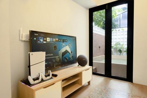 Sinduadi Villa | Artris Villa Tugu Malioboro - dengan PS5