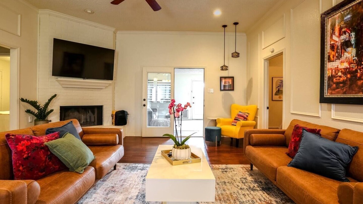 Lubbock House | Artsy Retreat 3/2 w/Bonus Room
