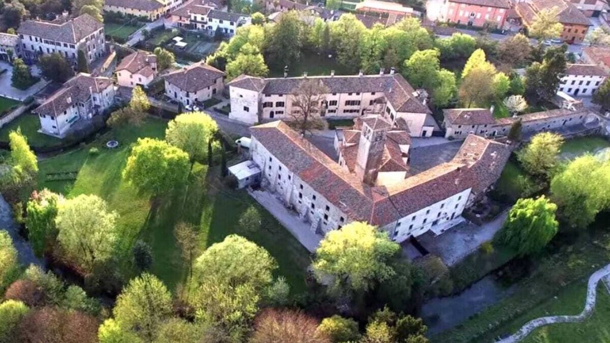 Strassoldo House | "Artuico" with garden in the castle