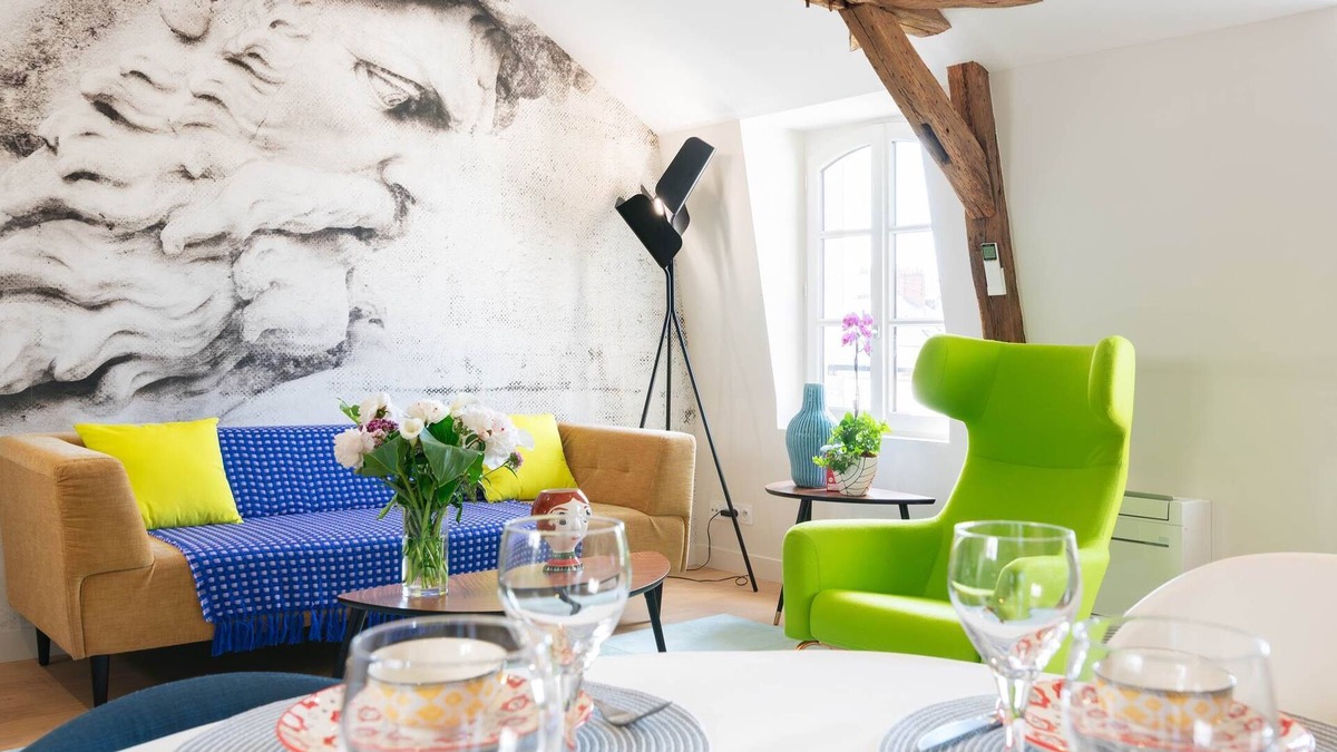 Downtown Angers Apartment | Arty Apartment