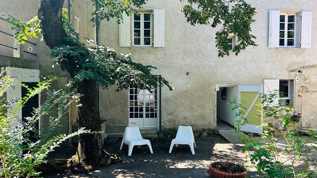 Roquecourbe House | Arty" country house completely renovated
