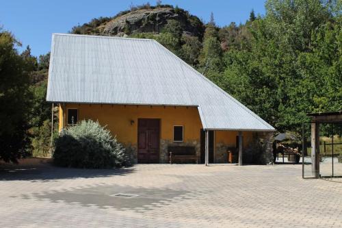 Mount Creighton Apartment | Arty Luxury Barn Apartment