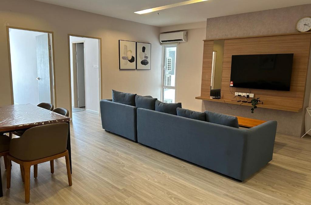 Tanjung Aru Apartment | Aru Cozy Home 2BR With Infinity Pool @ Aru Suites