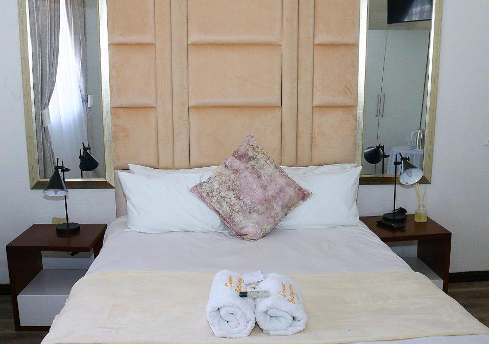 Dundee House | Arusha Lodge