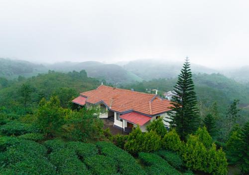 Vagamon Bed & Breakfast | Aruvi Mountain Villa Vagamon by VOYE HOMES
