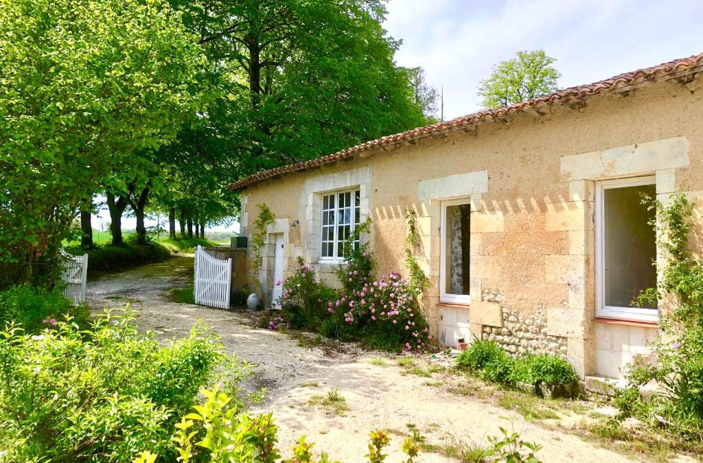 Montboyer House | As seen on A New Life in The Sun - Beautiful 3 bedroom cottage with shared pool