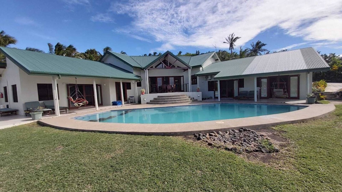 Volivoli Villa | Asbolute oceanfront luxury villa and swimming pool