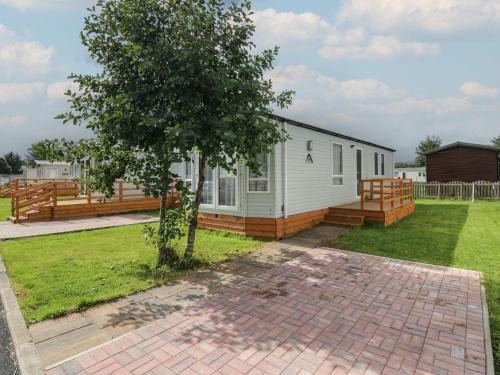 Denny House | Ash
