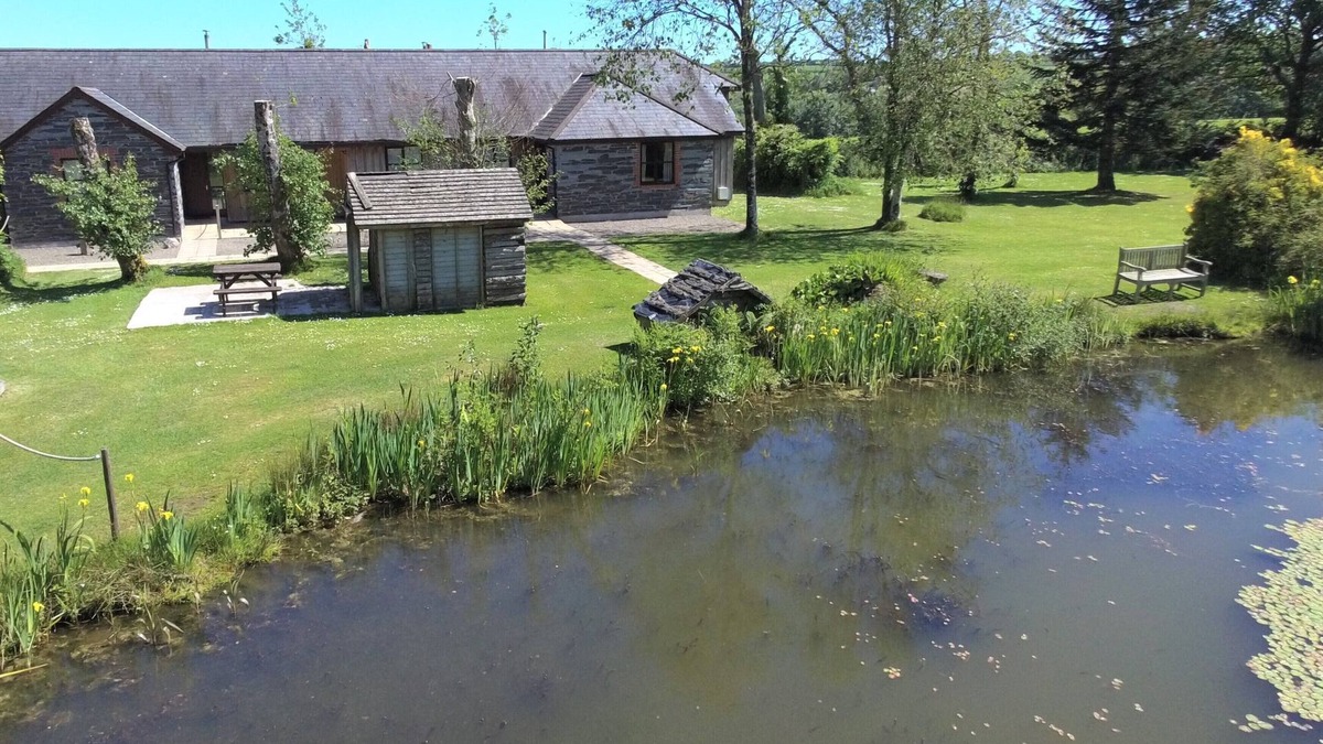 Callington Cottage | Ash - Luxury cottage with great views, with fishing, indoor pool & gym.