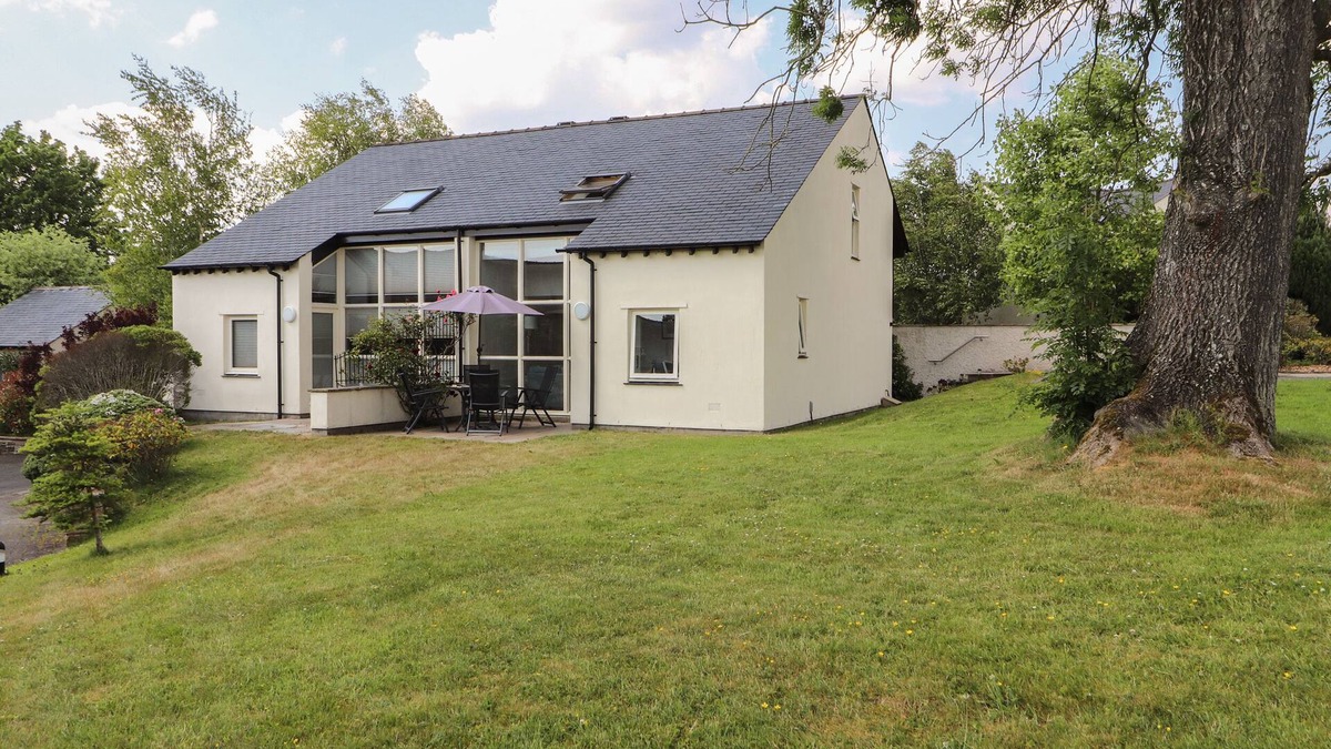 Kirkby Lonsdale House | ASH MEADOWS, family friendly, with a garden in Kirkby Lonsdale