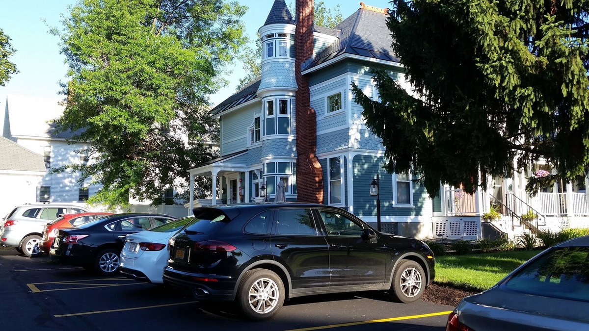 Corey Square Bed & Breakfast | Ash Street Inn